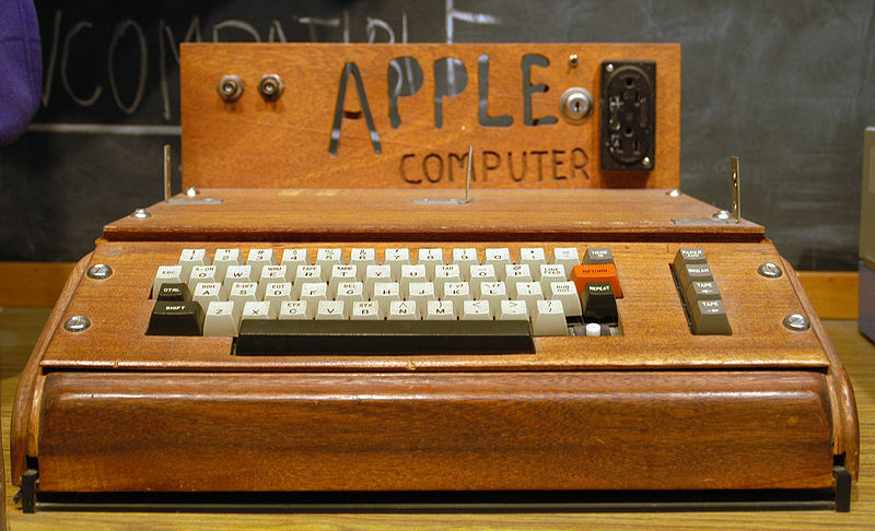 800px-Apple_I_Computer